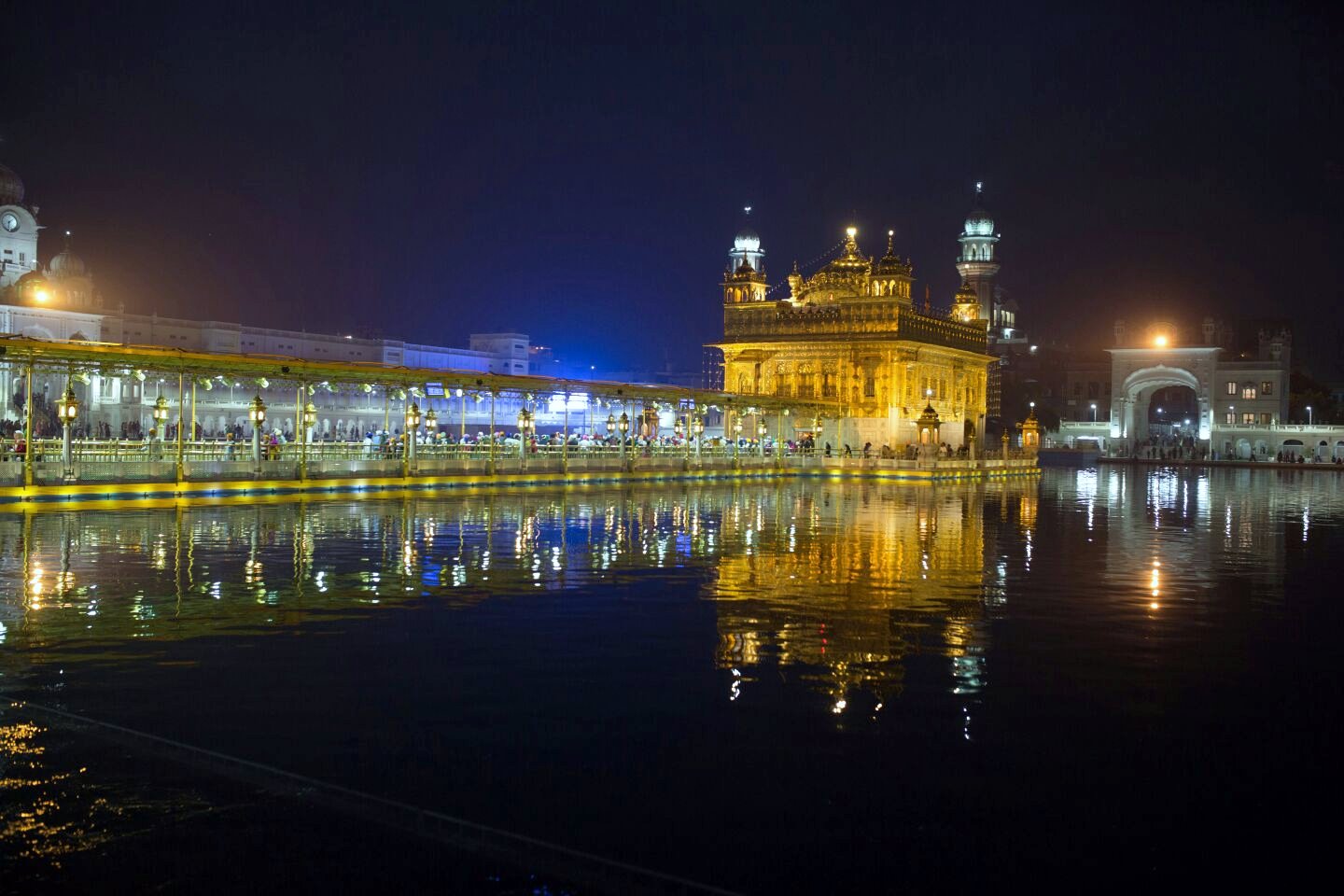 The Golden Temple, lit. â€” Amritsar, Punjab Â· Nov 2015